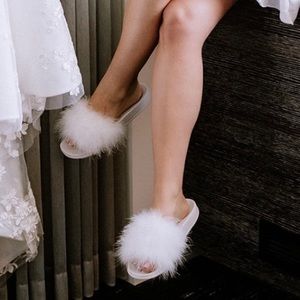 White fuzzy slippers, Size L (Fits size 8, 9, 10) - Perfect for bride